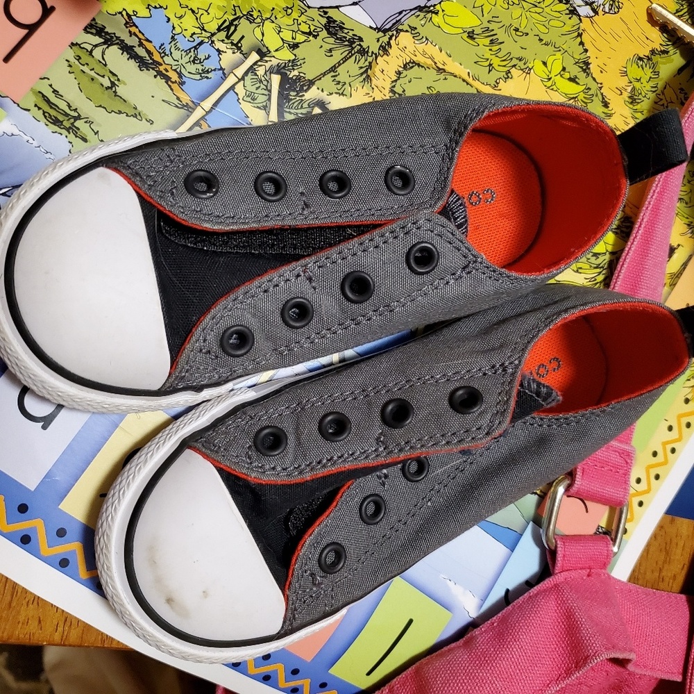 boys converse